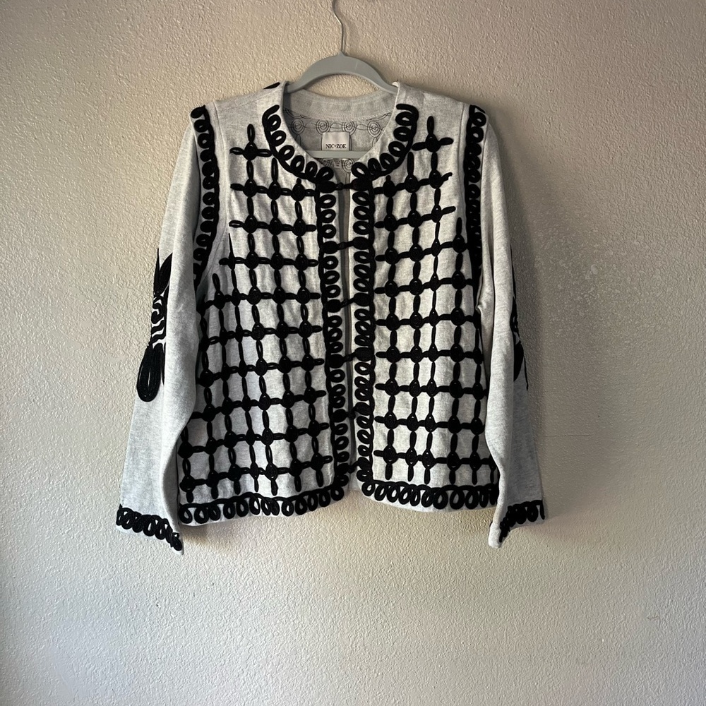 NIC+ZOE Black and White Grid-Embroidered Open Cardigan - Picture 3 of 7